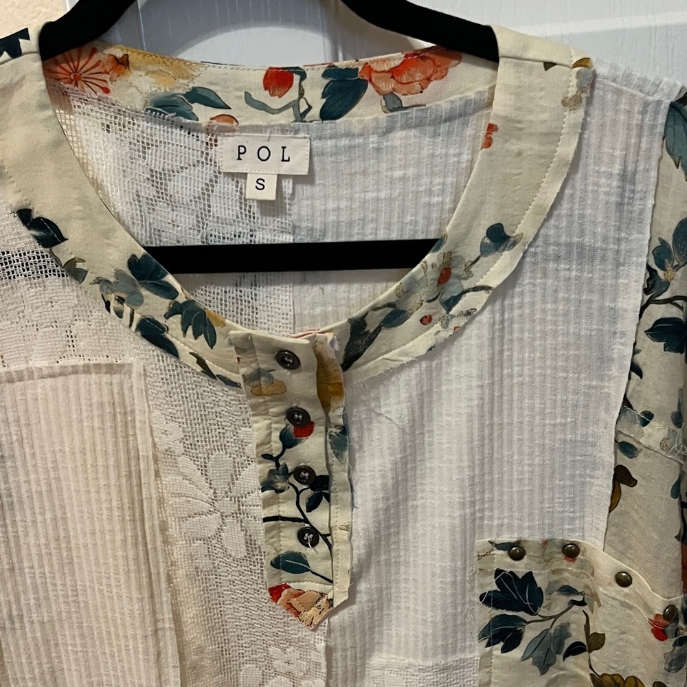 POL Small oversized beautiful top. NWOT